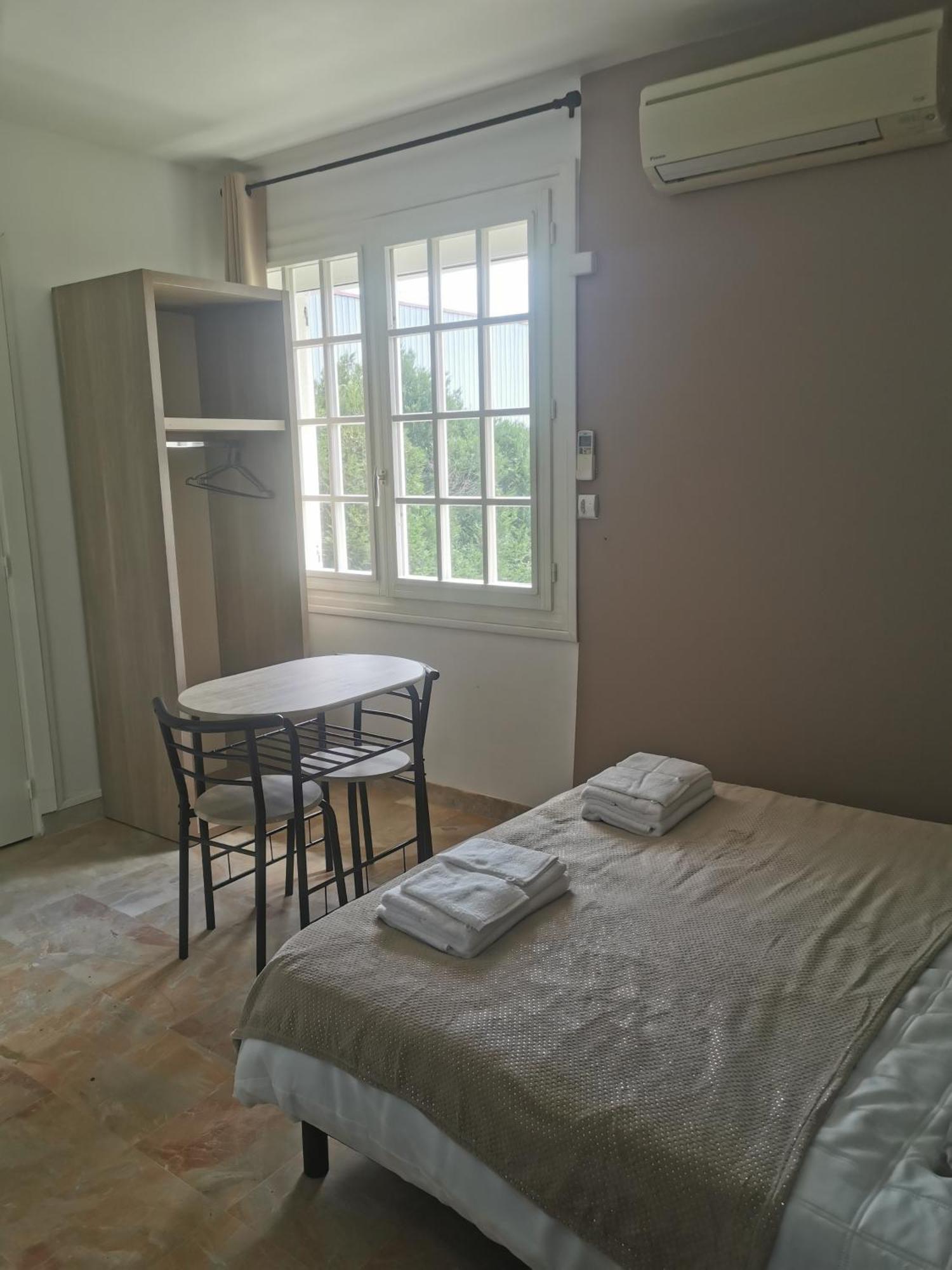 Appartement 3 , Disneyland - Parking Gratuit - Maison Des Platanes Meaux Exterior photo