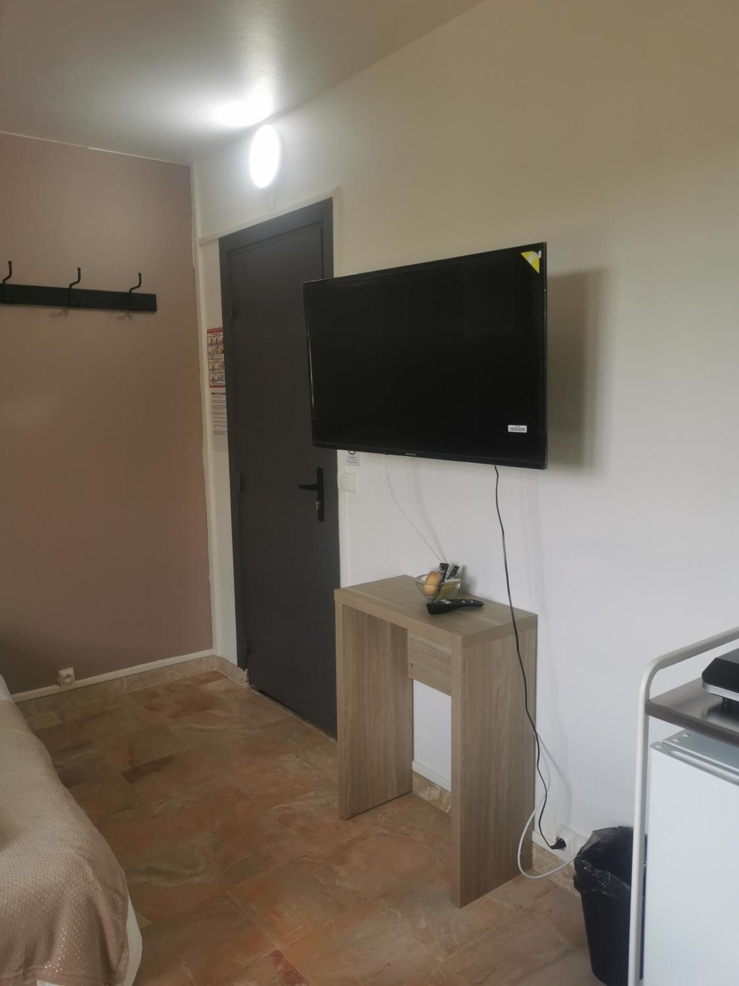 Appartement 3 , Disneyland - Parking Gratuit - Maison Des Platanes Meaux Exterior photo